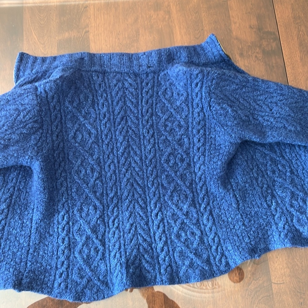 100% merino wool blue Irish Inis Crafts sweater child size m/l - Picture 2 of 6